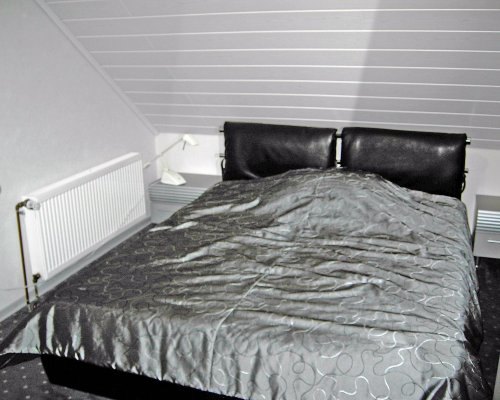 Düsseldorf Hellerhof Appartment mit Doppelbett