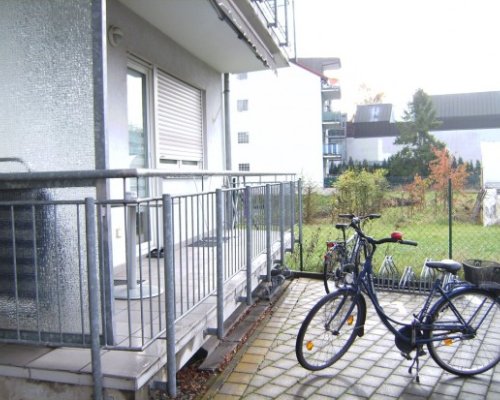 Bamberg Schildstrasse Balkon mit Bestuhlung 2cd984