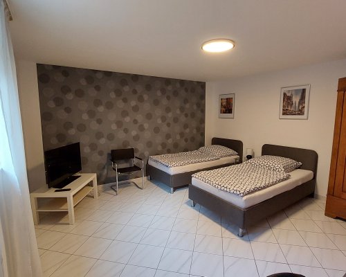 Karlsruhe Hagsfeld Monteurwohnung Schlafzimmer