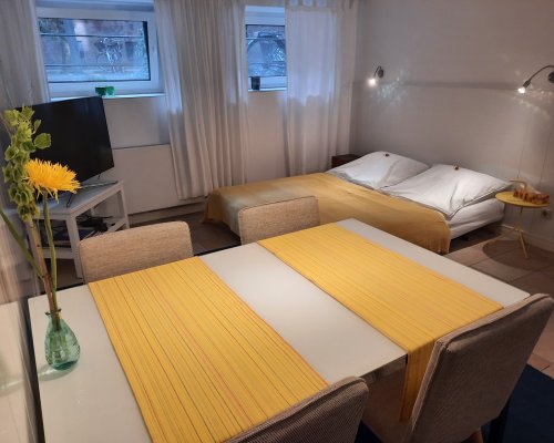 Hamburg Altona Fewo mit Essecke