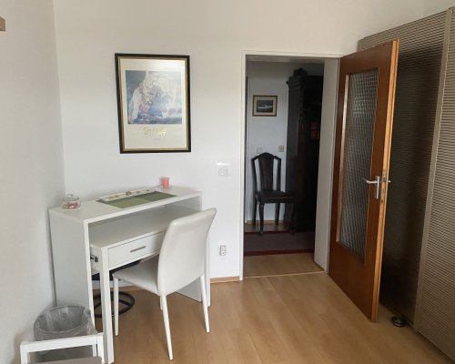 Ettlingen Ferienzimmer Schreibtisch Doppelzimmer