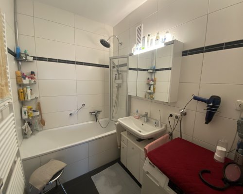 Ettlingen Gästezimmer Badezimmer Badewanne