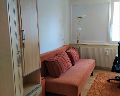 preiswertes Gästezimmer in Ludwigsburg-Neckarweihi