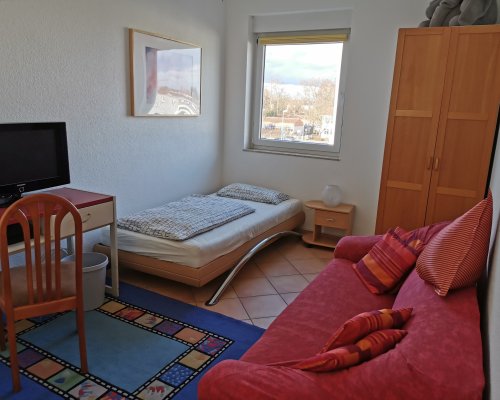 Wohn- und Schlafzimmer