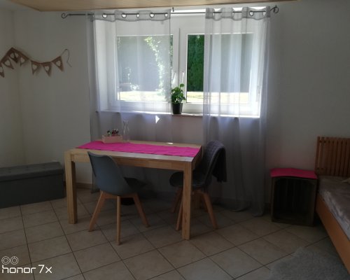 Marczell Pfaffenrot Appartement Schreibtisch