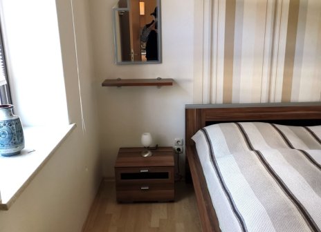 Schlafzimmer mit Doppelbett in Neuss/Furth