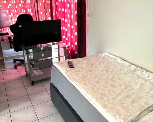 nettes Appartement mit Küche und Bad_Benningen-Ludwigsburg